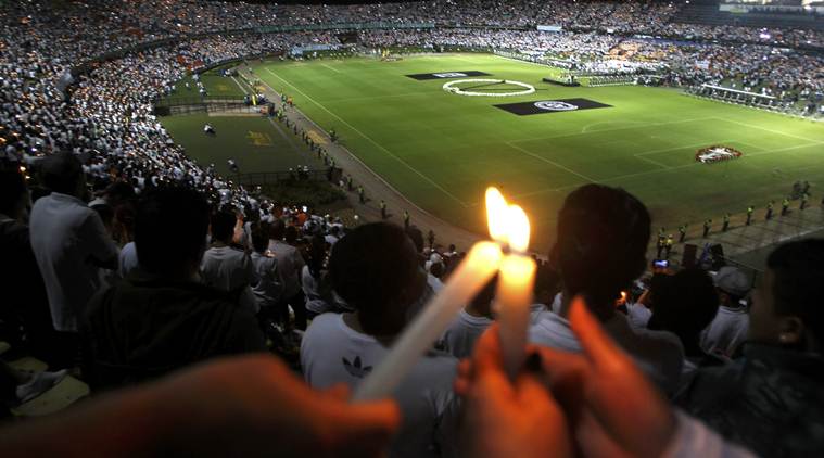 Fans of Atletico Nacional soccer club light candles as they pay tribute to the players of Brazilian club Chapecoense killed in the recent airplane crash, in Medellin, Colombia, September 30, 2016. REUTERS/Fredy Builes